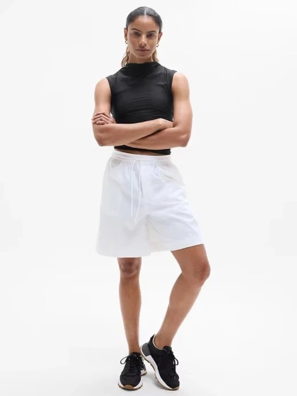 NWT Athleta M Bright White Drift Mid Rise Poplin Bermuda Short Drawstring Waist